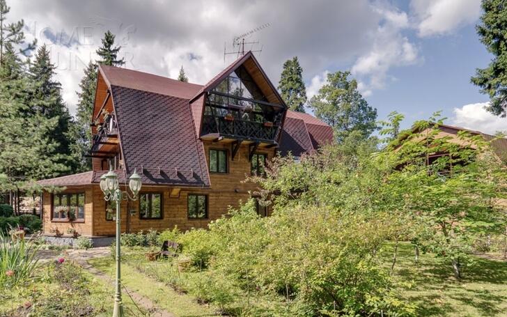 3-этажный коттедж 650 м² с отделкой