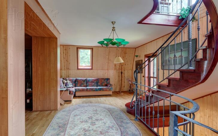 3-этажный коттедж 650 м² с отделкой