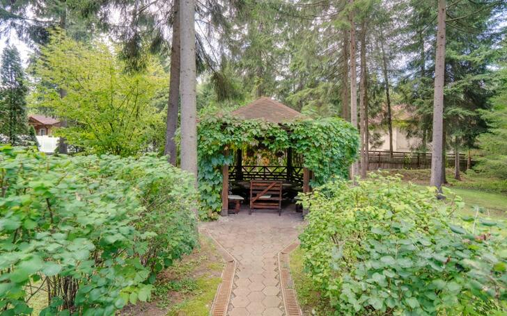 3-этажный коттедж 650 м² с отделкой