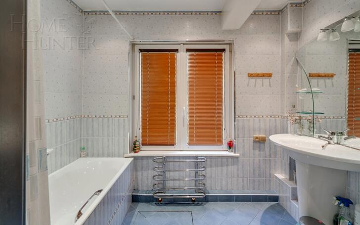 3-этажный коттедж 650 м² с отделкой