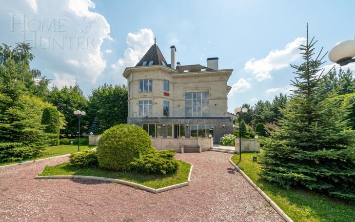 2-этажный коттедж 800 м² с отделкой