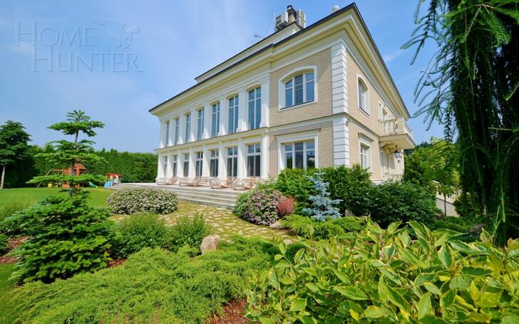2-этажный коттедж 985 м² с отделкой