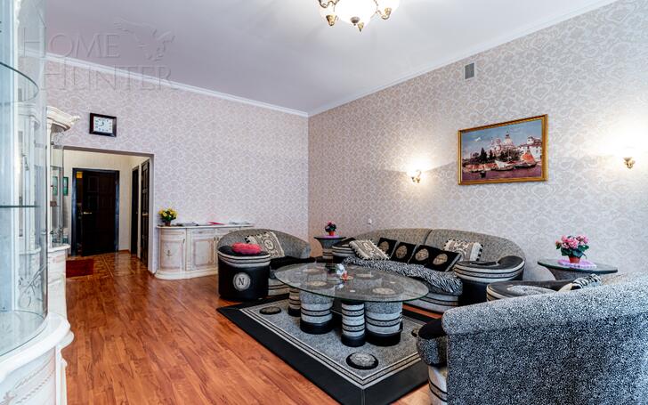 3-этажный таунхаус 270 м² с отделкой
