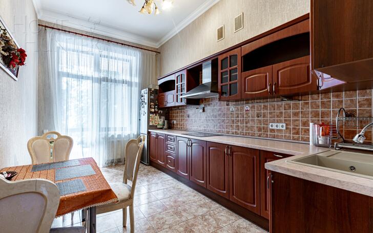 3-этажный таунхаус 270 м² с отделкой