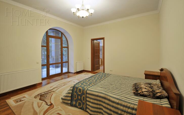 2-этажный коттедж 1 500 м² с отделкой