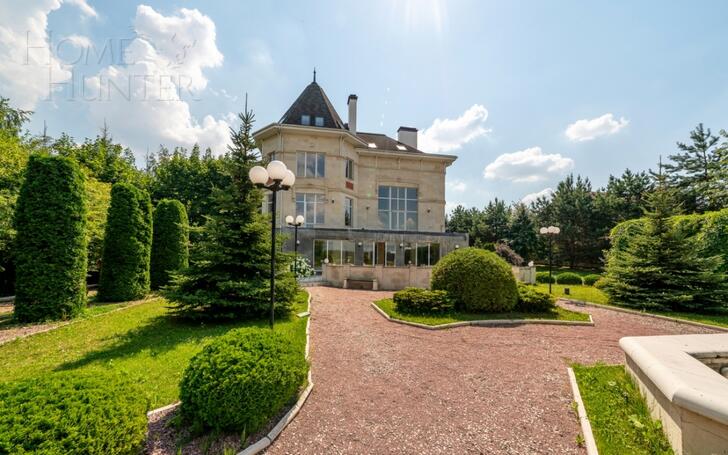 2-этажный коттедж 800 м² с отделкой