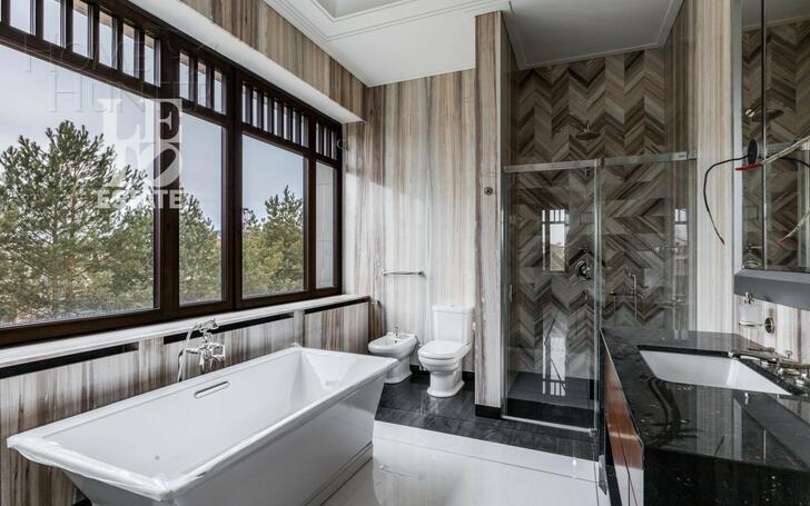 2-этажный коттедж 1 244 м² с отделкой