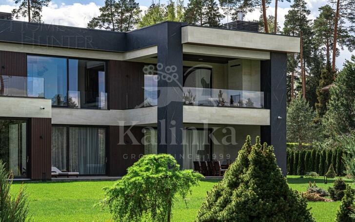 2-этажный коттедж 2 084 м² с отделкой