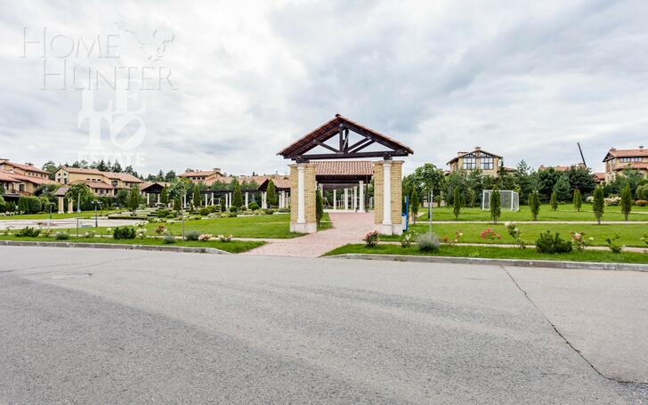 2-этажный коттедж 1 327 м² с отделкой