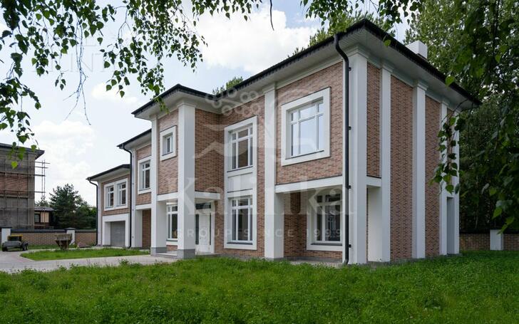 2-этажный коттедж 660 м² с отделкой
