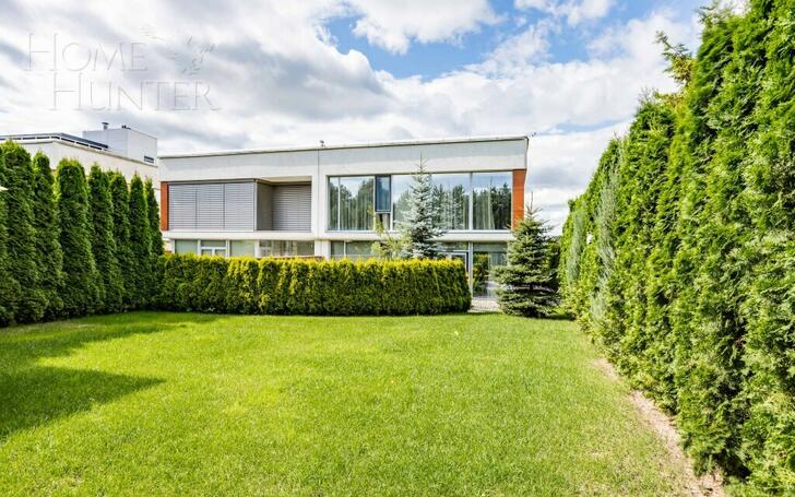 2-этажный таунхаус 390 м² с отделкой