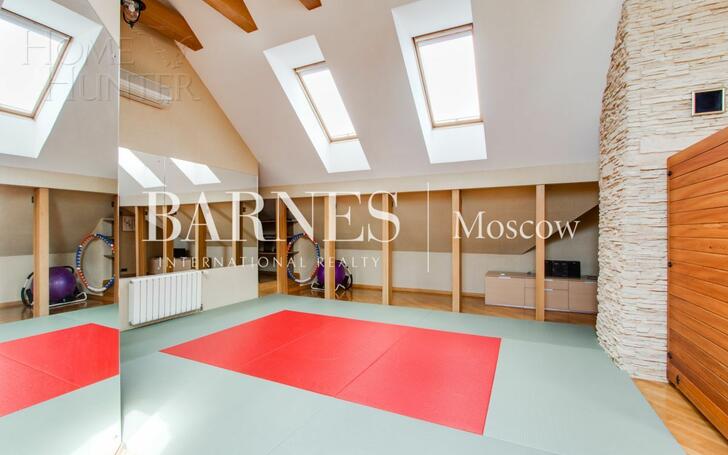 2-этажный коттедж 1 229 м² с отделкой