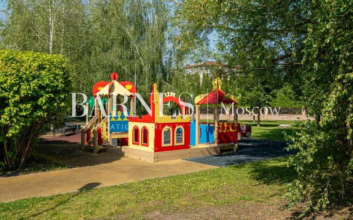 2-этажный коттедж 371 м² с отделкой