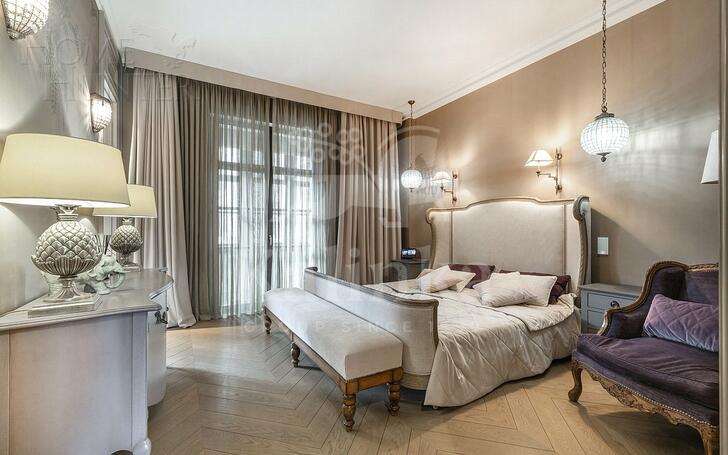 4-КОМН. КВАРТИРА С ОТДЕЛКОЙ 200 М² НА 7 ЭТАЖЕ