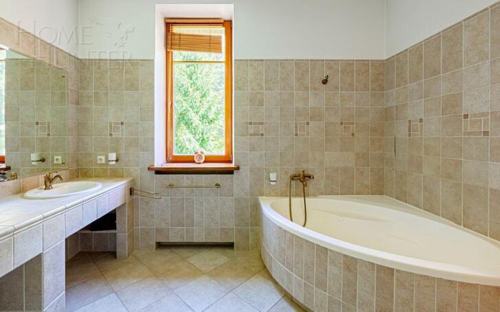5-КОМН. КВАРТИРА С ОТДЕЛКОЙ 220.3 М² НА 2 ЭТАЖЕ