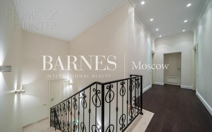 2-этажный коттедж 371 м² с отделкой