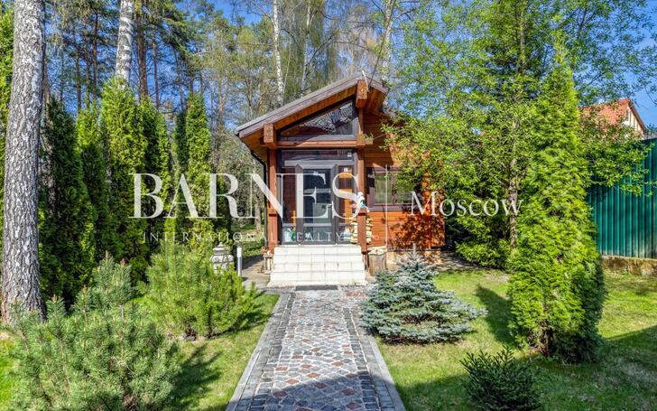 2-этажный коттедж 473.3 м² с отделкой