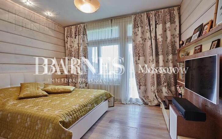 3-этажный коттедж 650 м² с отделкой