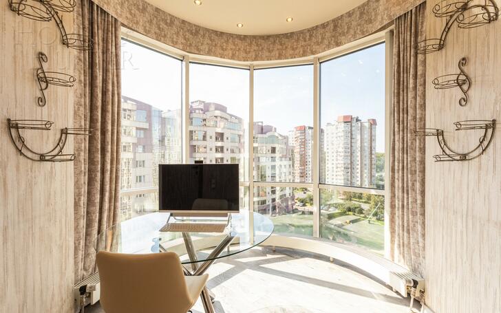 4-КОМН. КВАРТИРА С ОТДЕЛКОЙ 114 М² НА 10 ЭТАЖЕ