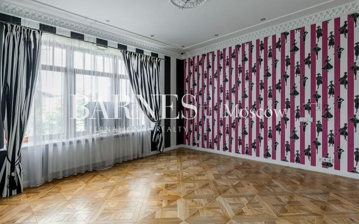 2-этажный коттедж 700 м² с отделкой