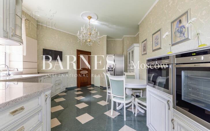 2-этажный коттедж 1 200 м² с отделкой