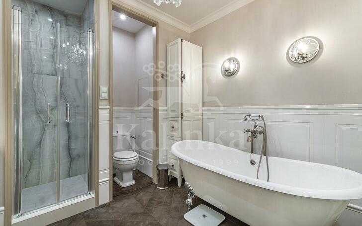 4-КОМН. КВАРТИРА С ОТДЕЛКОЙ 200 М² НА 7 ЭТАЖЕ