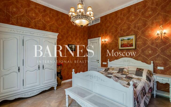 2-этажный коттедж 700 м² с отделкой