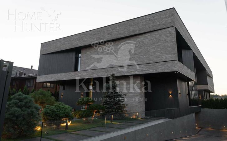 2-этажный коттедж 1 250 м² с отделкой