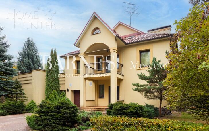 2-этажный коттедж 589 м² без отделки