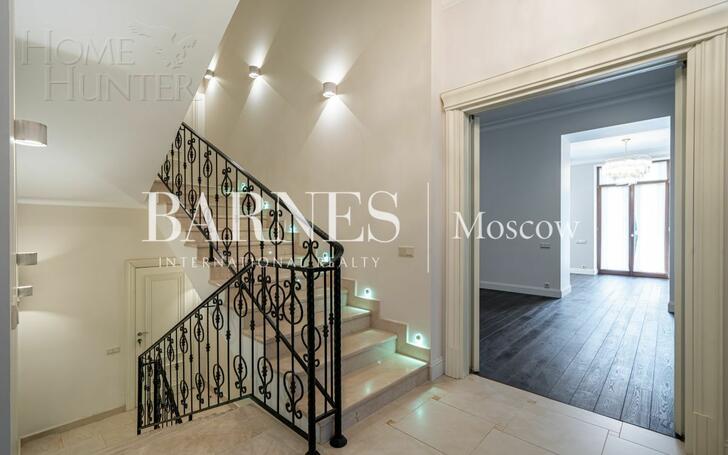 2-этажный коттедж 371 м² с отделкой