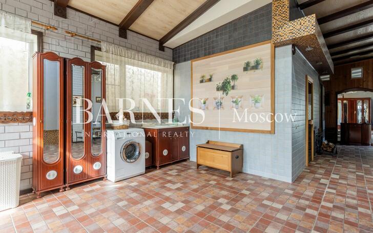 2-этажный коттедж 1 200 м² с отделкой