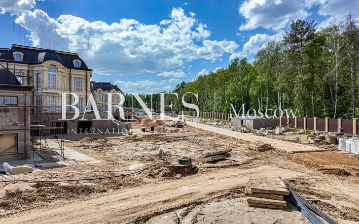2-этажный коттедж 5 183 м² без отделки
