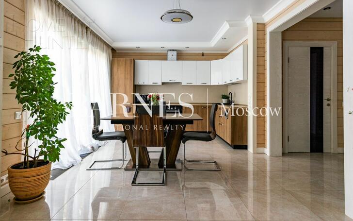 2-этажный коттедж 473.3 м² с отделкой