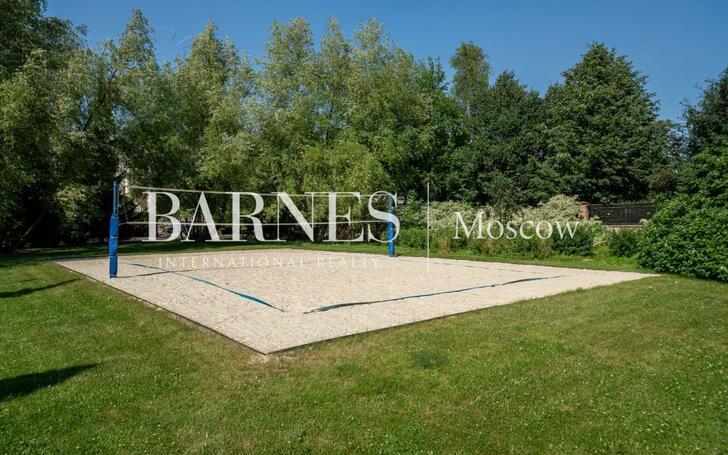 2-этажный коттедж 371 м² с отделкой