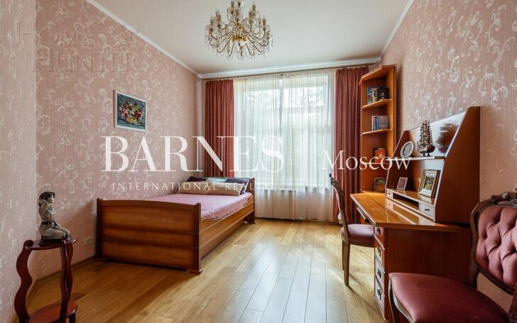 2-этажный коттедж 1 200 м² с отделкой