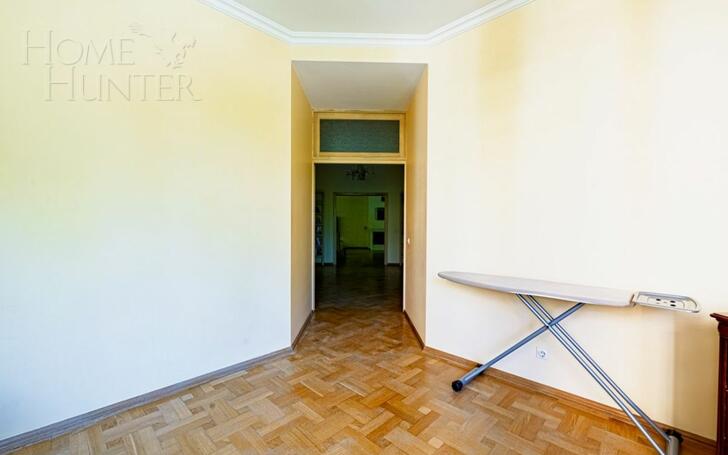 5-КОМН. КВАРТИРА С ОТДЕЛКОЙ 220.3 М² НА 2 ЭТАЖЕ