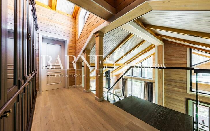 2-этажный коттедж 473.3 м² с отделкой