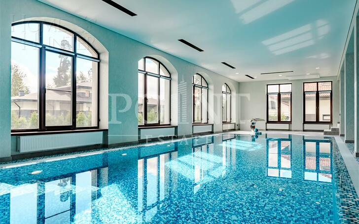 2-этажный коттедж 1 327 м² с отделкой