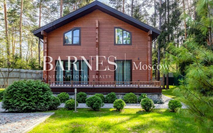 2-этажный коттедж 473.3 м² с отделкой