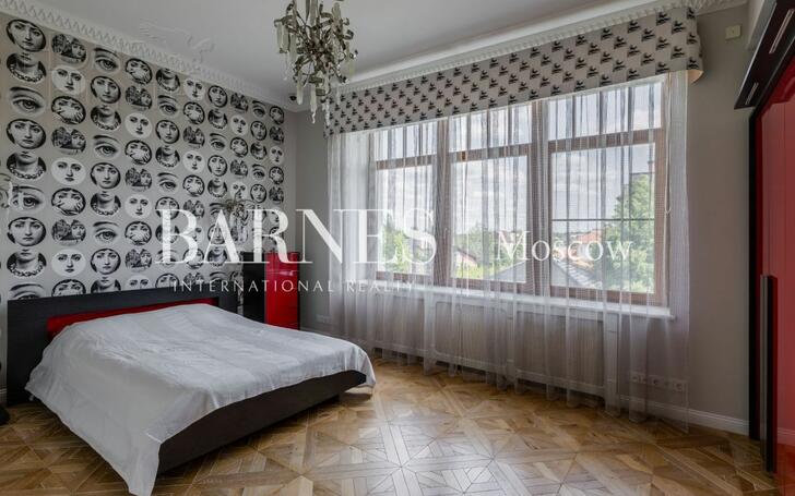 2-этажный коттедж 700 м² с отделкой