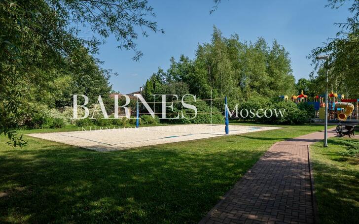 2-этажный коттедж 371 м² с отделкой