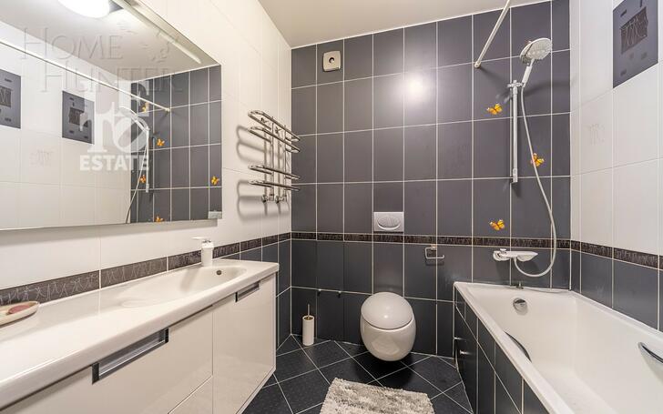 4-этажный таунхаус 220 м² с отделкой