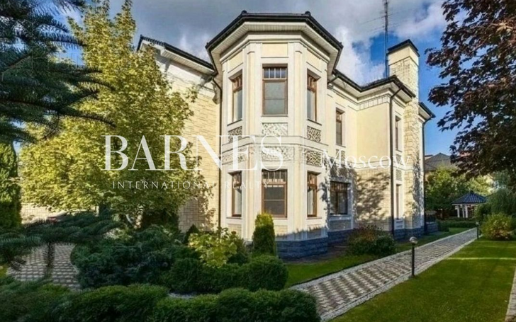 2-этажный коттедж 700 м² с отделкой