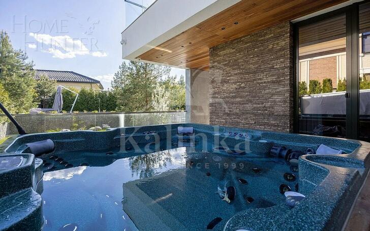 2-этажный коттедж 550 м² с отделкой