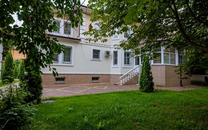 2-этажный коттедж 450 м² с отделкой