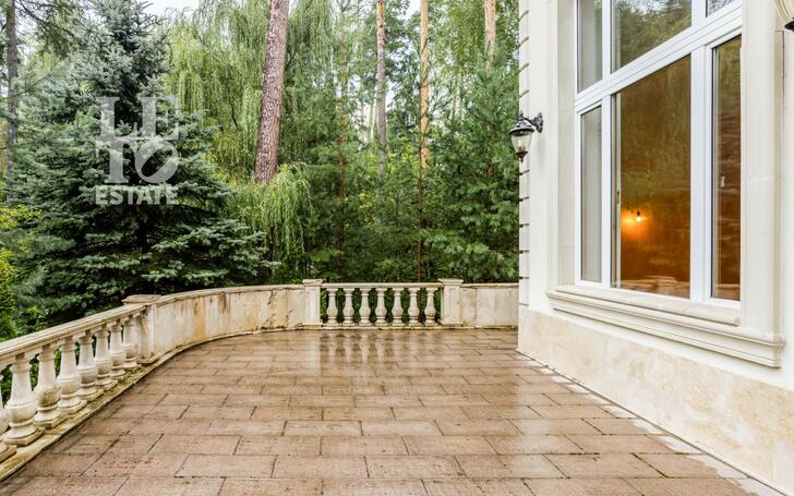 2-этажный коттедж 800 м² с отделкой