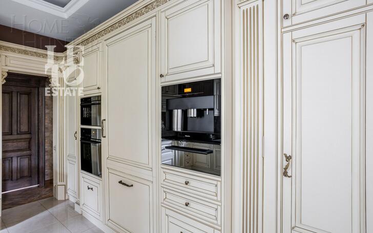 2-этажный коттедж 800 м² с отделкой