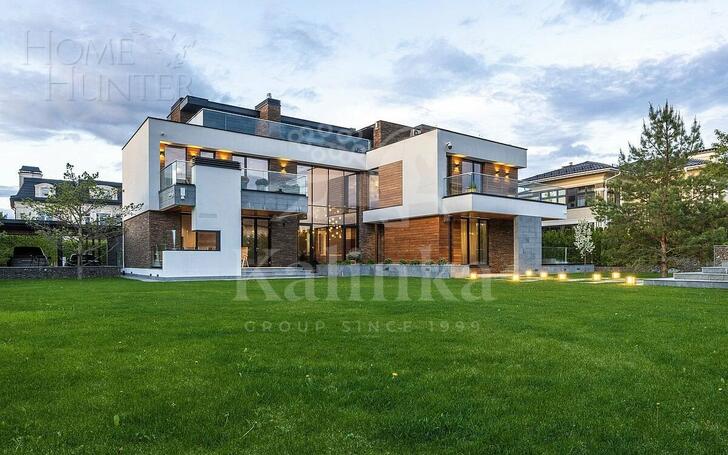 2-этажный коттедж 550 м² с отделкой