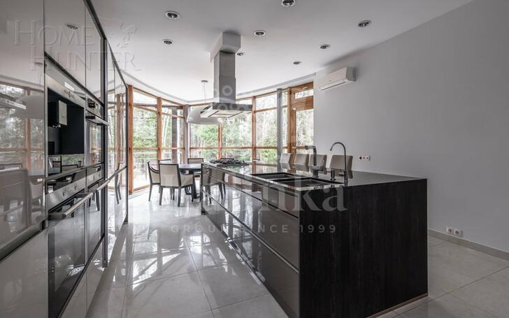 2-этажный коттедж 650 м² с отделкой