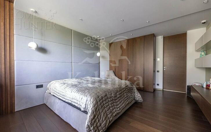 2-этажный коттедж 550 м² с отделкой